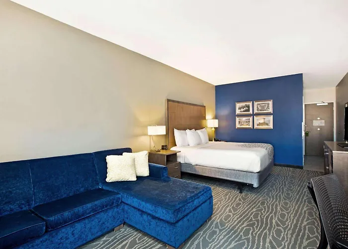 La Quinta By Wyndham At Powell Hotel