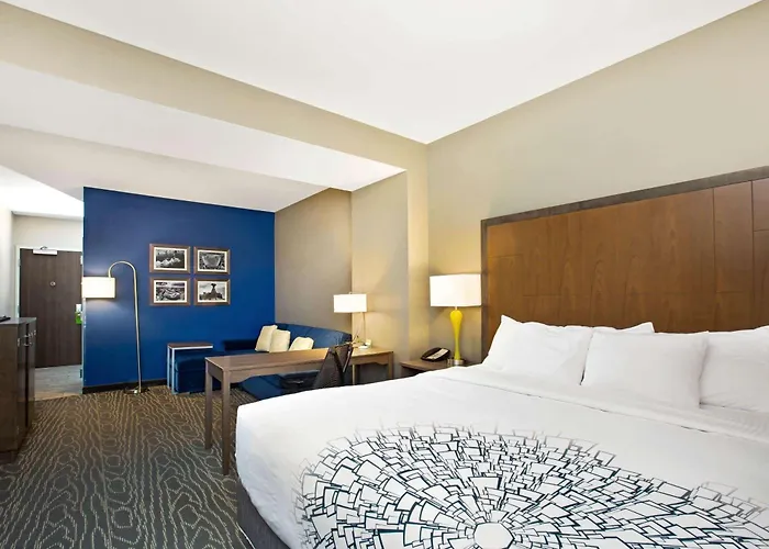 La Quinta By Wyndham At Powell Hotel