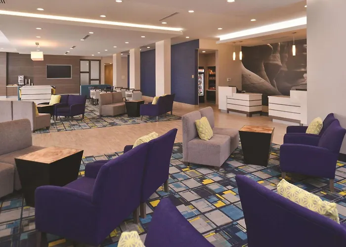 La Quinta By Wyndham At Powell Hotel 3*