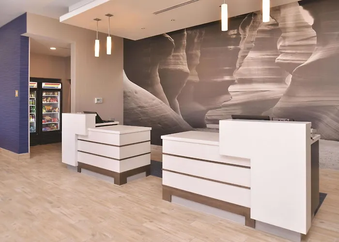 La Quinta By Wyndham At Powell Hotel Page